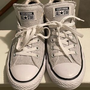 Womens Converse All-Stars size 9